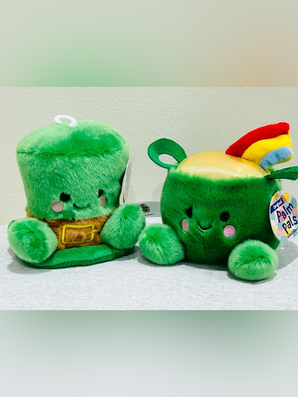 NEW! Palm Pals Ciara Pot of Gold And Finnigan Leprechaun Hat Bestie Bundle (NWT)